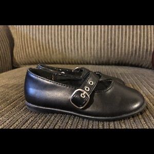 Girls back smart fit shoes